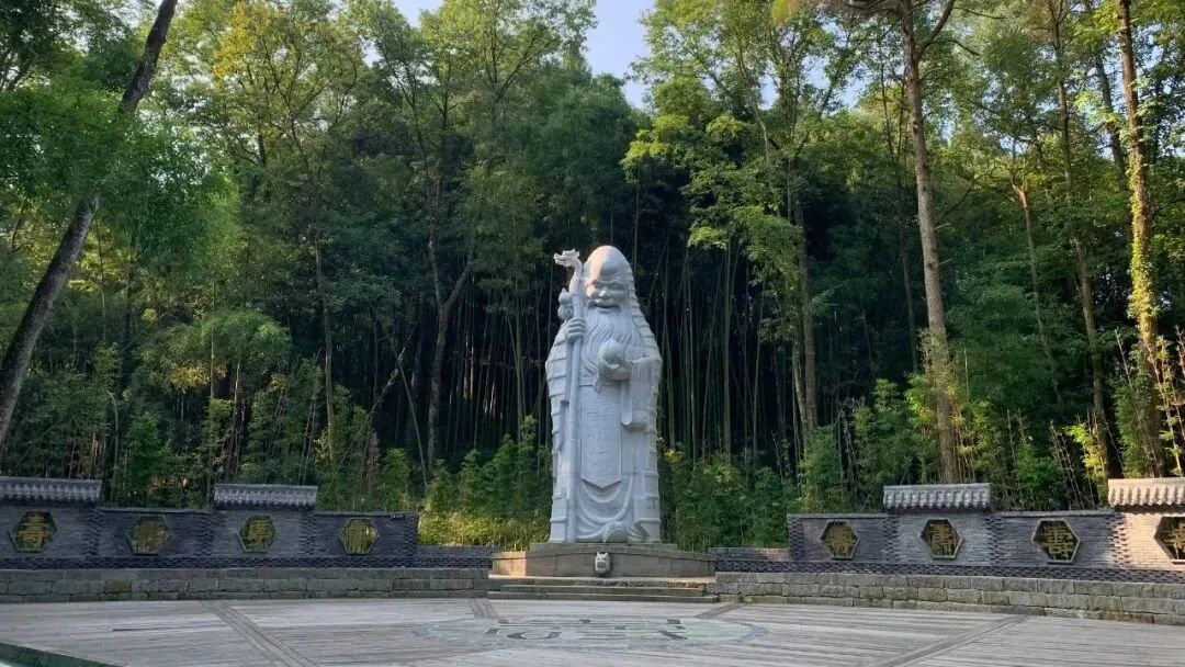 38元(观音洞,寿海,竹海之门)百里竹海套票38元女性享受景区门票优惠:3