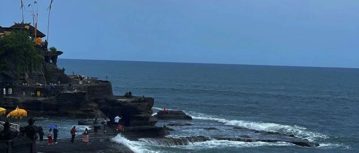 宫崎骏:“我喜欢你,不是因为你的外表,而是你在特殊时间给了我别人给不了的感觉;不是我喜欢的样子你都有,而是你的样子,我都喜欢.”