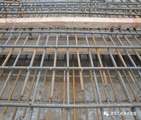 基础底板施工缝的两种做法：钢丝网和快易收口网，你们用哪种？的图22