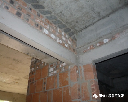 砌筑工程屡见不鲜的10个质量通病，如何防治？的图37