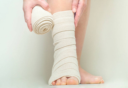 压力绷带为什么那么贵弹力绷带的正确使用方法_https://www.jmylbn.com_新闻资讯_第17张