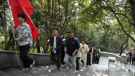 缅怀先烈寄哀思，传承精神勇前行