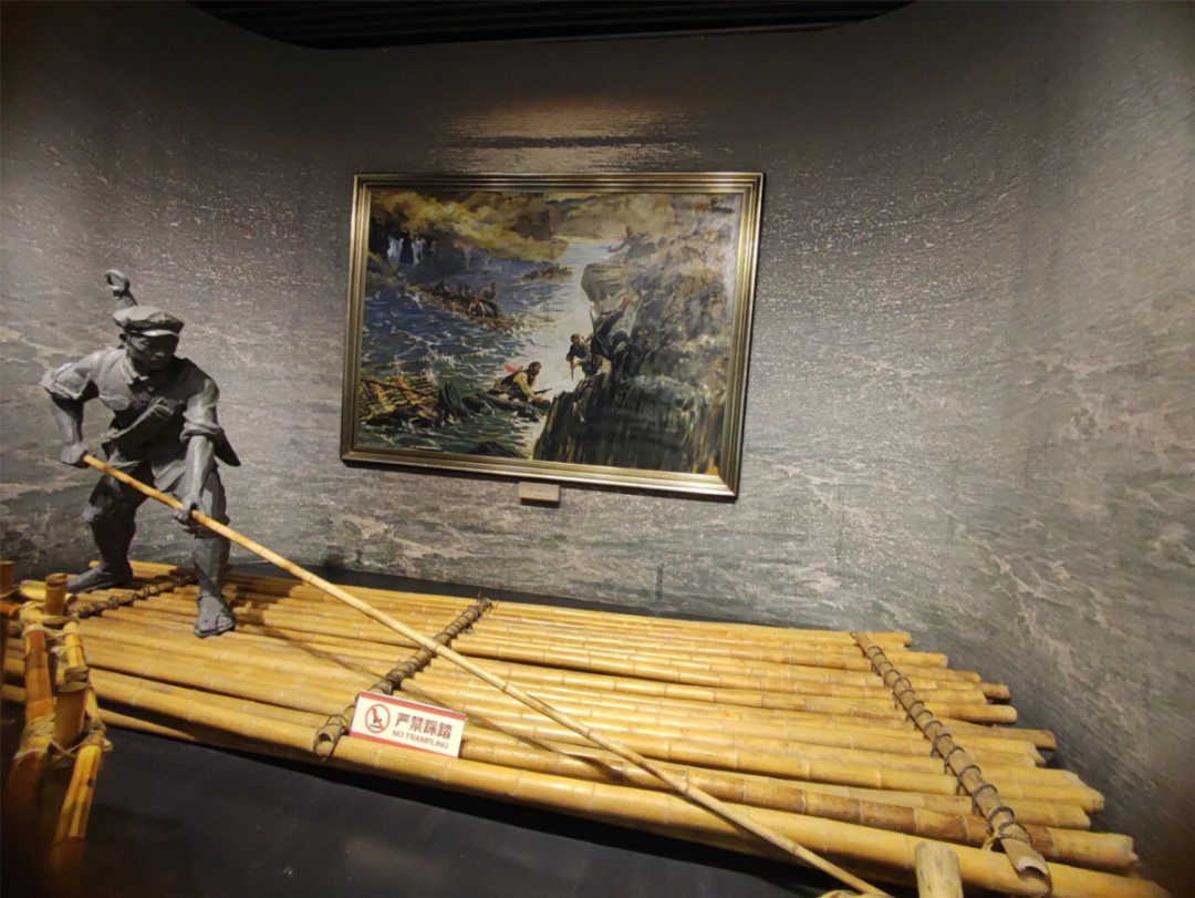 遵义会议纪念馆内展品.jpg