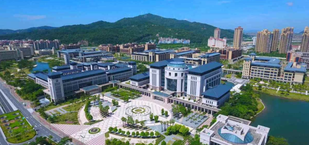 前身为1981年3月28日成立的东亚大学;1991年由私立转为公立并更名为