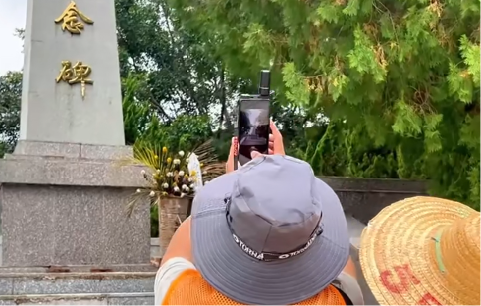 深圳市遨游通讯设备有限公司与千寻位置网络有限公司签署战略合作协议