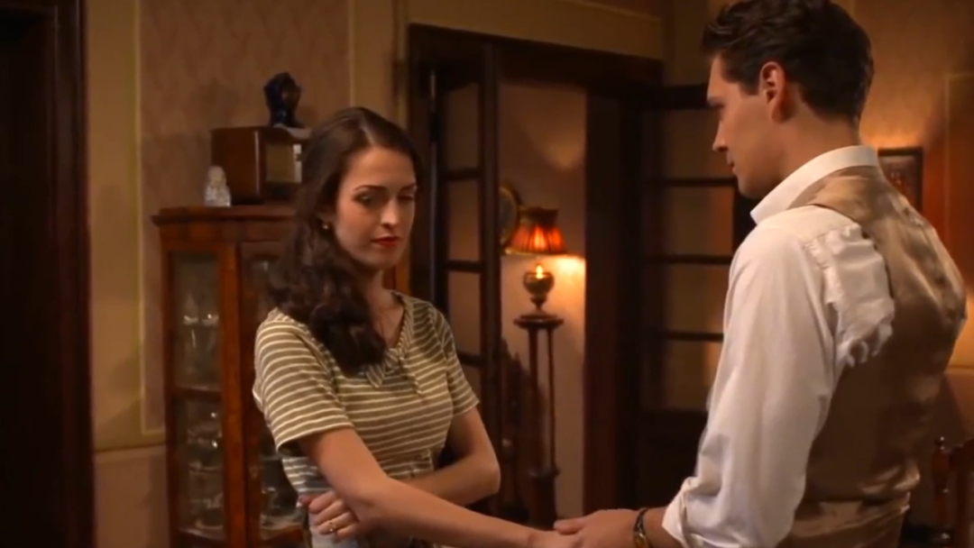 女生问男生借钱