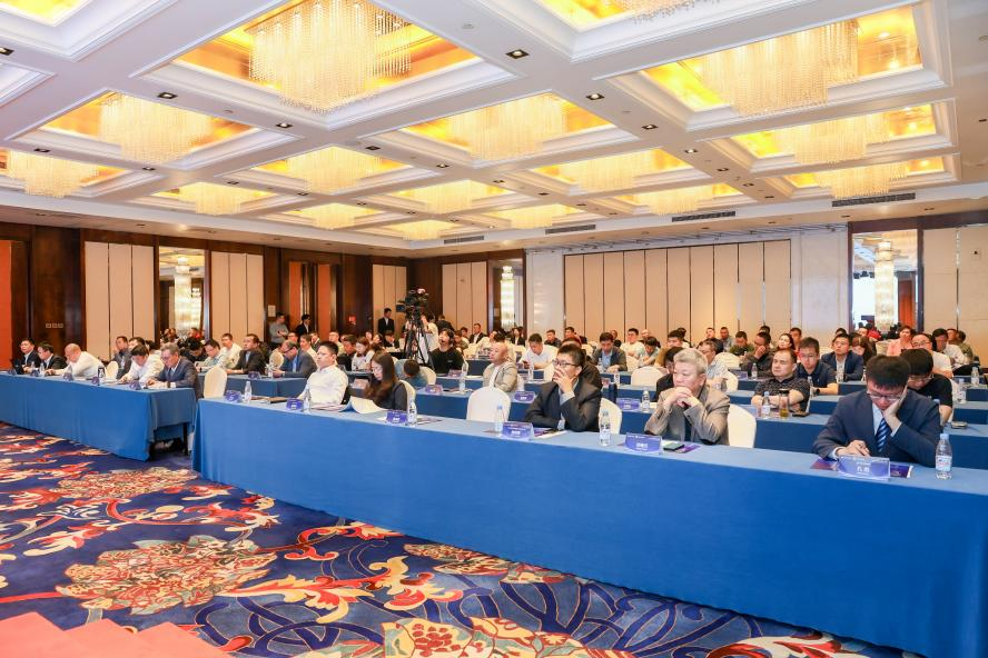 汽车高分子纳米涂层防护技术研讨交流会圆满召开！(图2)