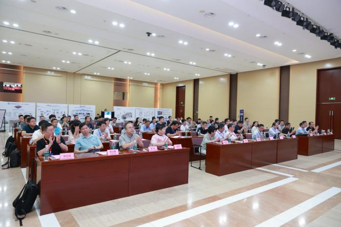 2025多材料连接技术创新研讨会在津成功举办，百名专家共绘轻量化新图景(图1)