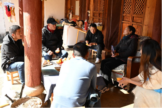 香职新闻｜情系离休老干部 走访慰问暖桑榆——院校组织开展元旦、春节前夕走访慰问离退休老干部工作暨新春团拜会（一）(图8)