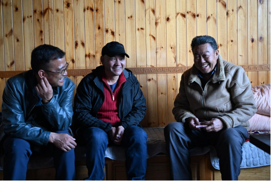 香职新闻｜情系离休老干部 走访慰问暖桑榆——院校组织开展元旦、春节前夕走访慰问离退休老干部工作暨新春团拜会（一）(图12)