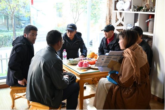 香职新闻｜情系离休老干部 走访慰问暖桑榆——院校组织开展元旦、春节前夕走访慰问离退休老干部工作暨新春团拜会（一）(图4)