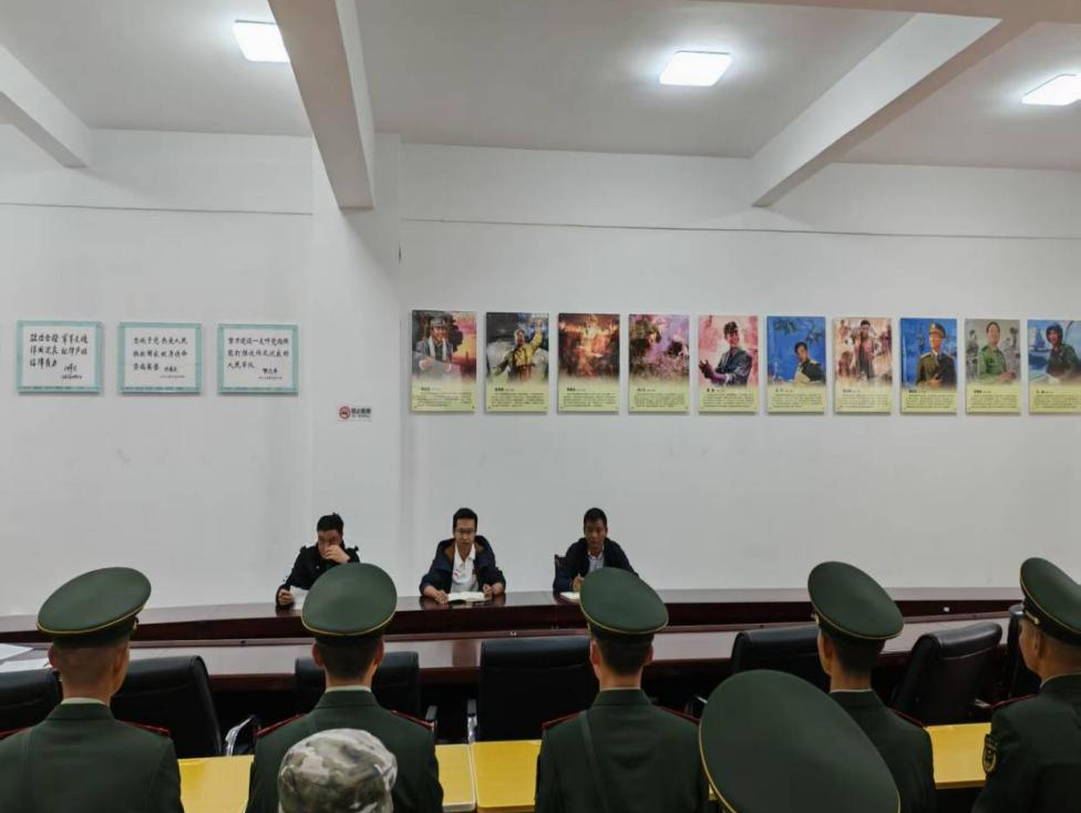 以军训为炉 炼青春军魂——学院校2025级学生军训圆满落幕(图1)