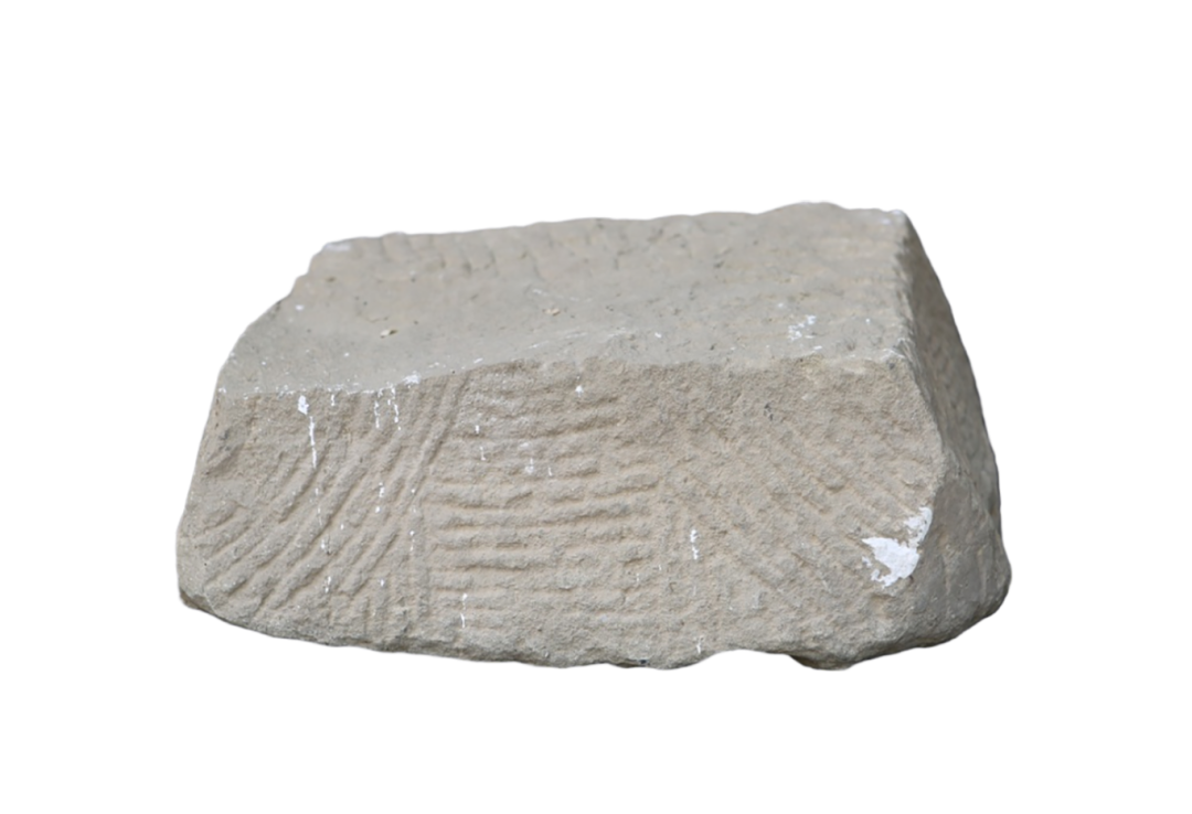 柱础石   唐 2020年新疆北庭故城11号遗址出土.png