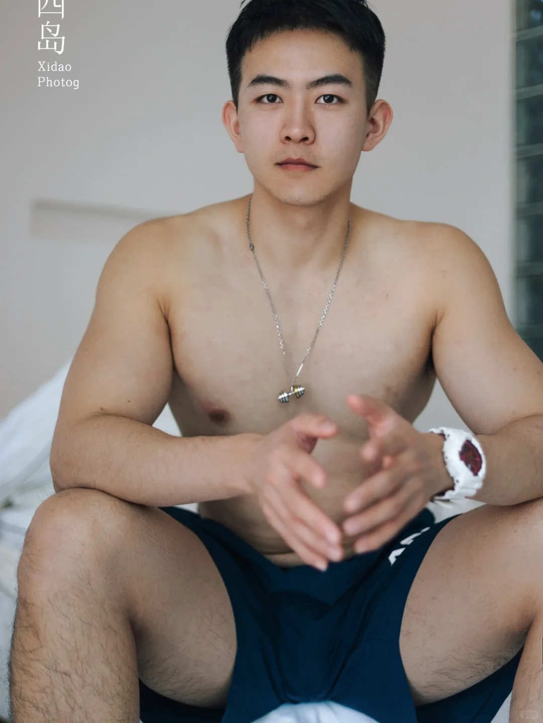 脂包肌帅哥胸肌满分，身材圆润，谁不想抱回家？