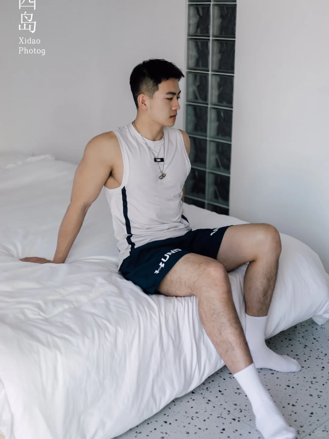 脂包肌帅哥胸肌满分，身材圆润，谁不想抱回家？