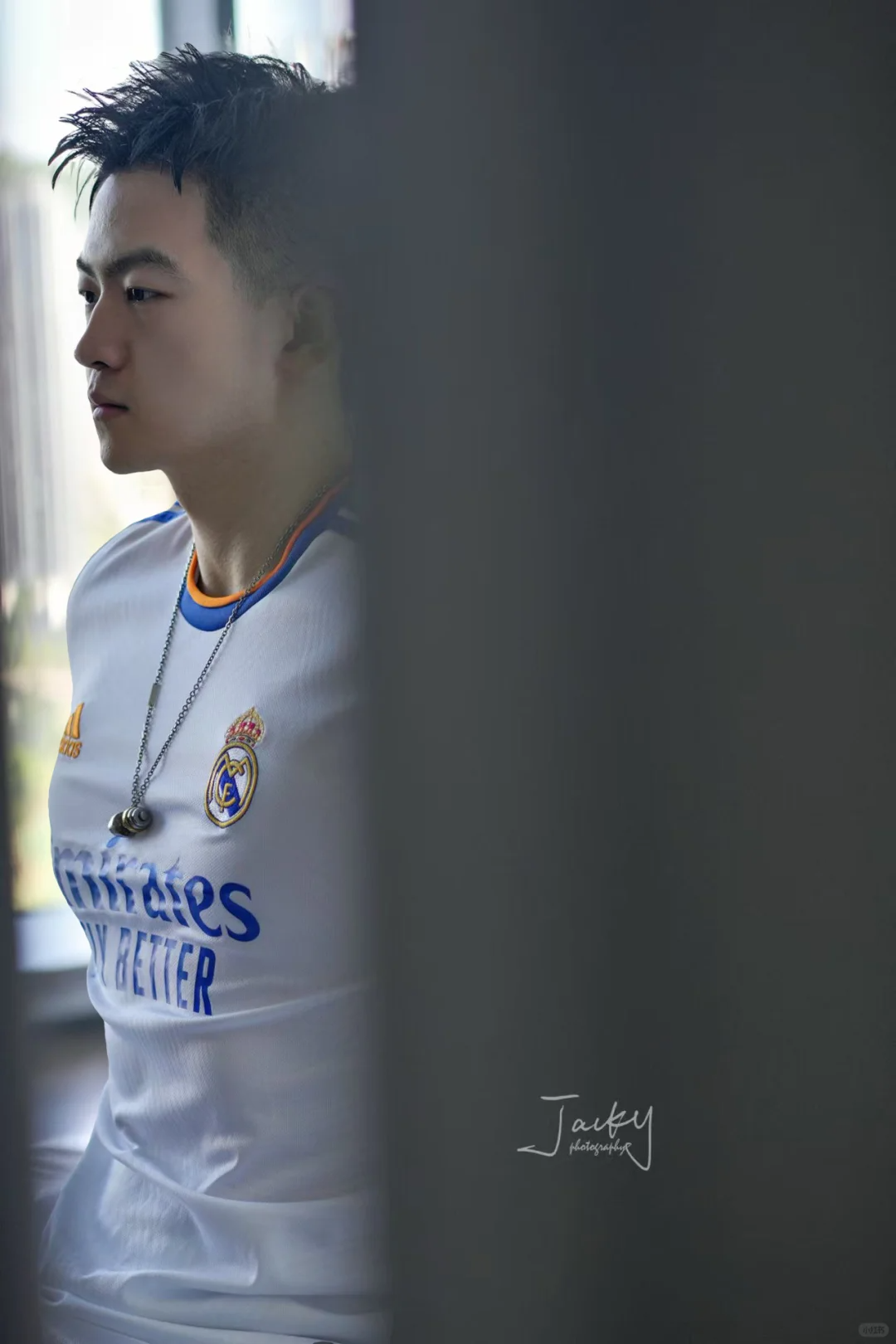 脂包肌帅哥胸肌满分，身材圆润，谁不想抱回家？