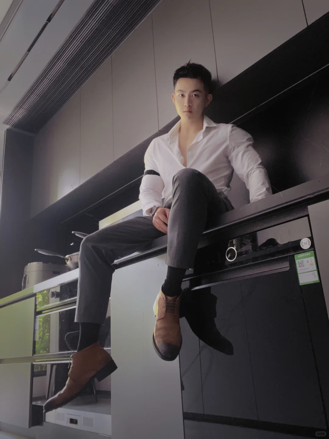 脂包肌帅哥胸肌满分，身材圆润，谁不想抱回家？