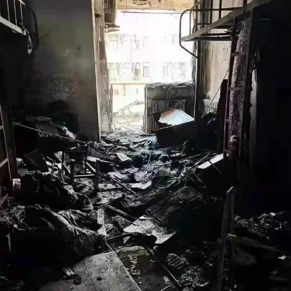 资讯惊险清华大学紫荆公寓发生火灾一宿舍被大火烧得面目全非