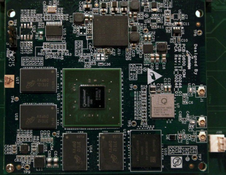 還在傻傻的一個個調整PCB元件的絲印位號？的圖1