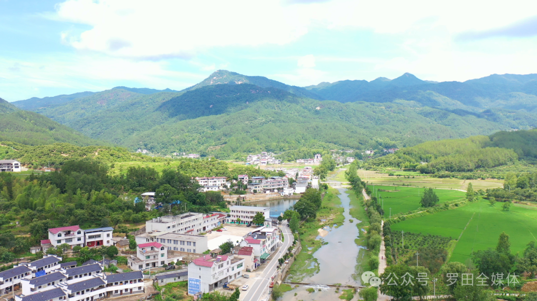 眠牛地村：产业兴 乡村美