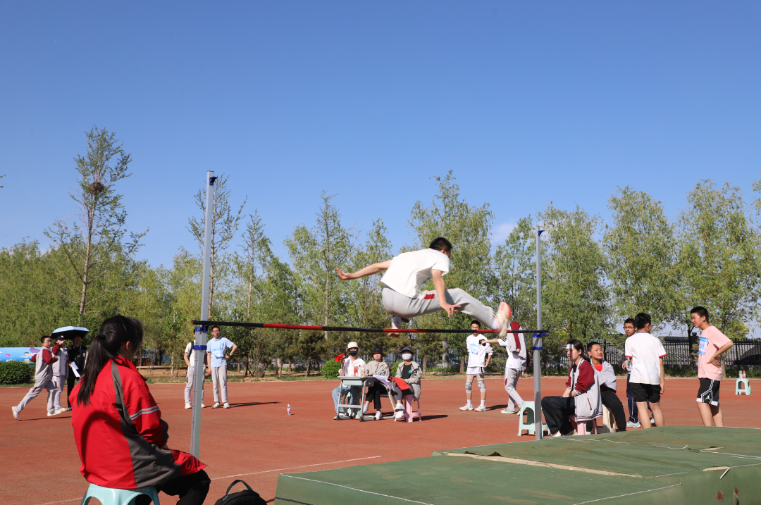 跳高1.JPG