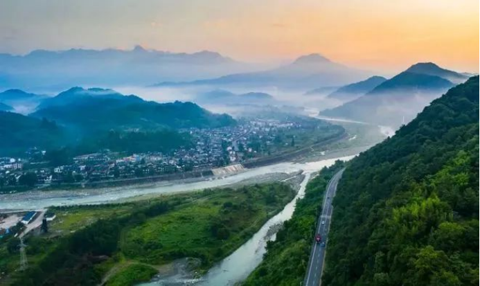 四川龙门山风景区介绍图片