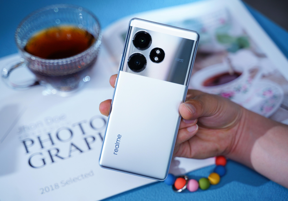 预算1500元左右，4款零差评的手机，可以闭眼买，公认高配低价