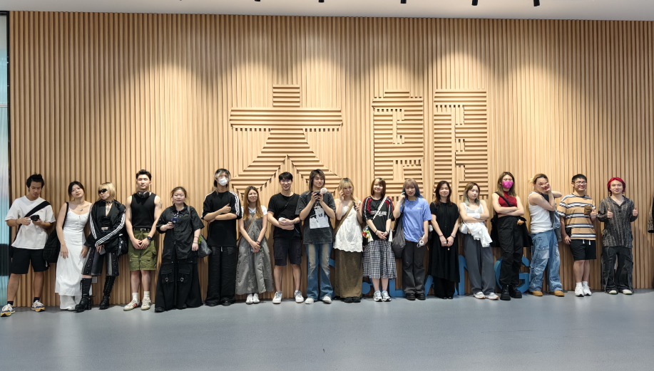 香港知專設(shè)計(jì)學(xué)院&ldquo;灣區(qū)探索行&mdash;針織啟航&rdquo;活動(dòng)走進(jìn)東莞大朗