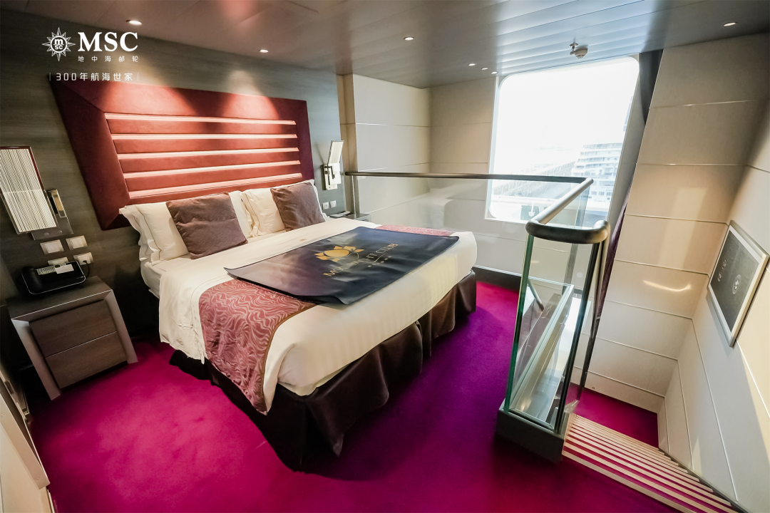 船仅有4%的客人可以独享,海上超豪华复式房的阳台还带私人漩涡按摩池