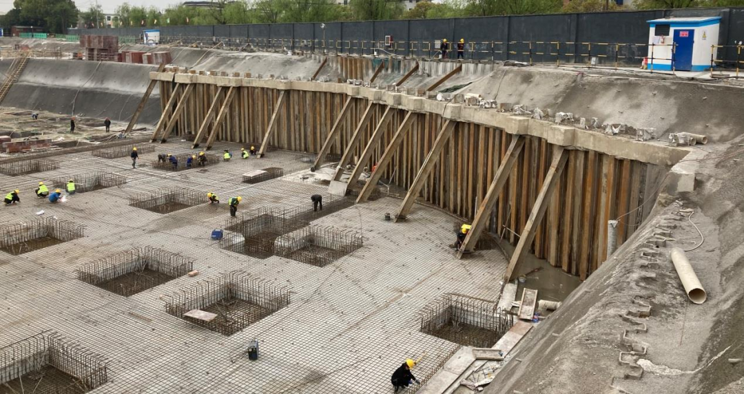 深基坑支护新技术:无需水平支撑!