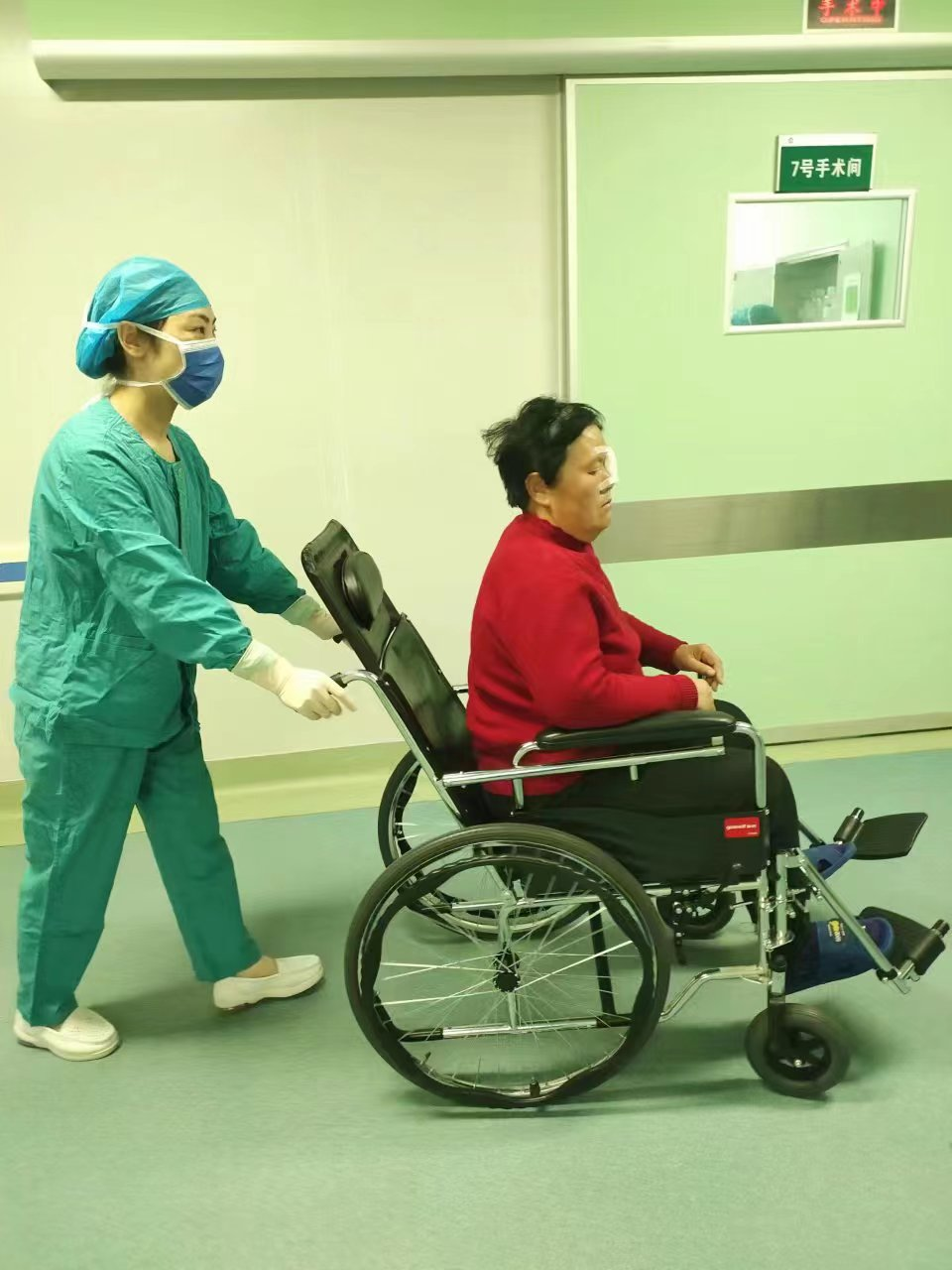 什么是手术无影灯无影灯下，柳叶刀上——这是你不知道的手术室_https://www.jmylbn.com_新闻资讯_第6张