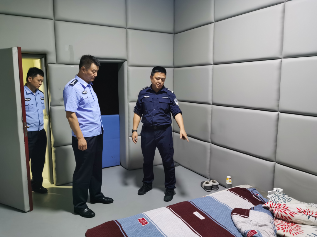 省检察院法警总队到黔南州检察院监督检查指定居所监视居住办案场所有