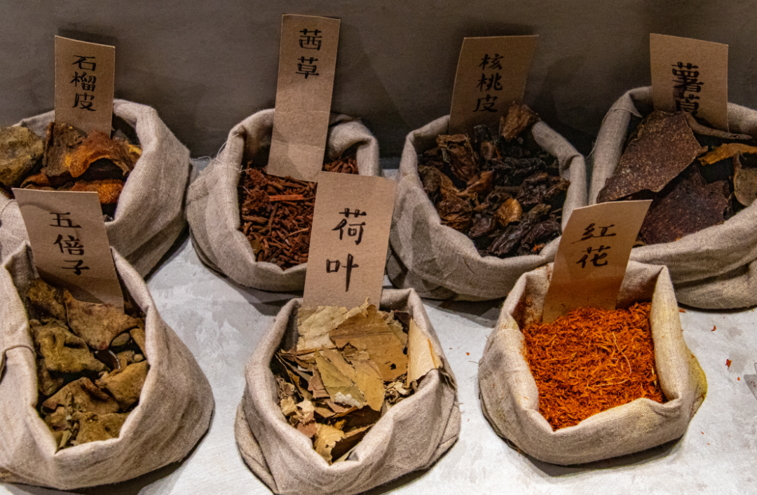 红枣、枸杞、阿胶……这些老广最爱的煲汤药材，也有食用禁忌？