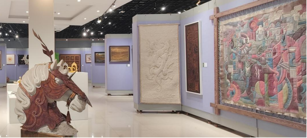 文艺评论 | 铸形·立意·传神：从草原出发的国家工艺美术巡展 第2张