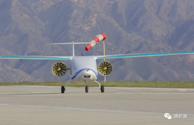 国内首架双发纯电驱涵道风扇无人机成功首飞搭载四川造纯电驱涵道风扇