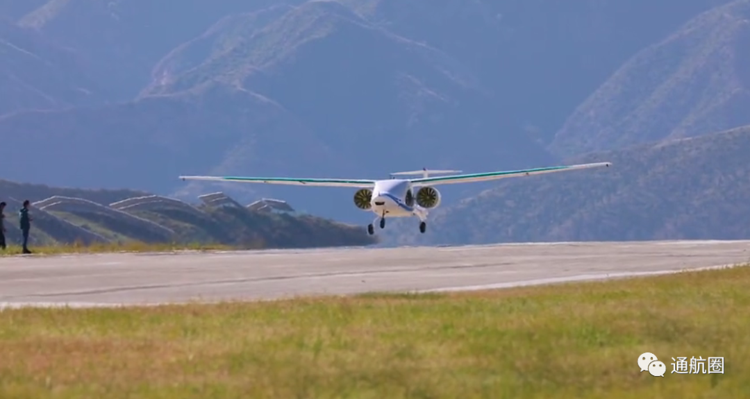 国内首架双发纯电驱涵道风扇无人机成功首飞搭载四川造纯电驱涵道风扇