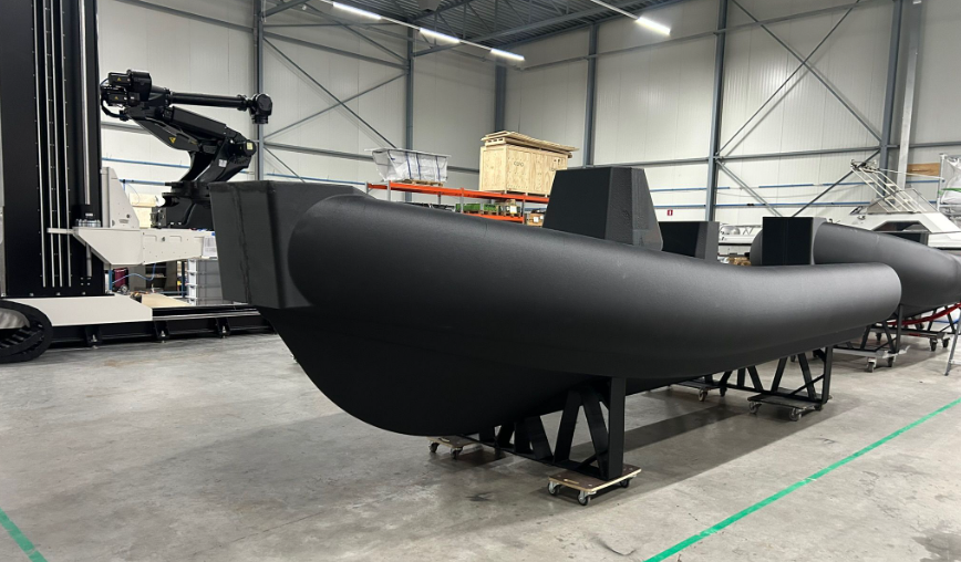 Voltage Vessels利用玄武岩纤维复合材料3D打印6米长的军用船体