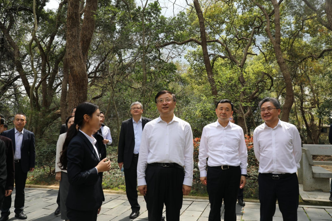 中国旅游集团党委书记董事长陈寅率考察团到庐山市考察