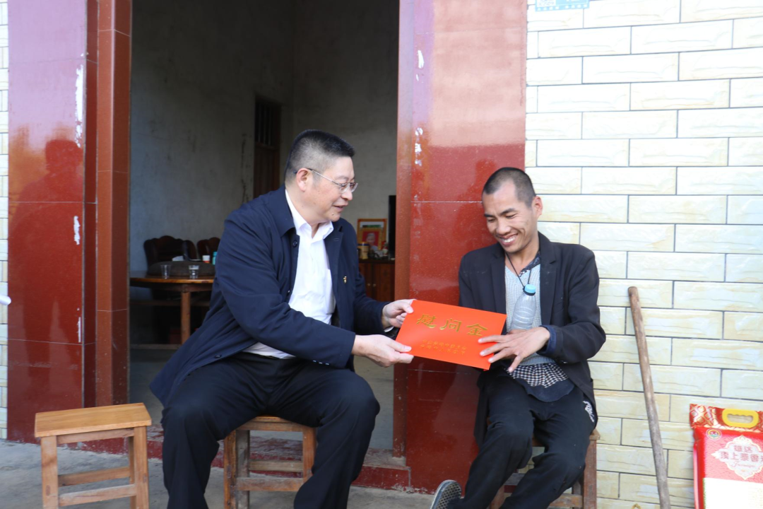 肖明贵到桂平市开展春节前走访慰问活动