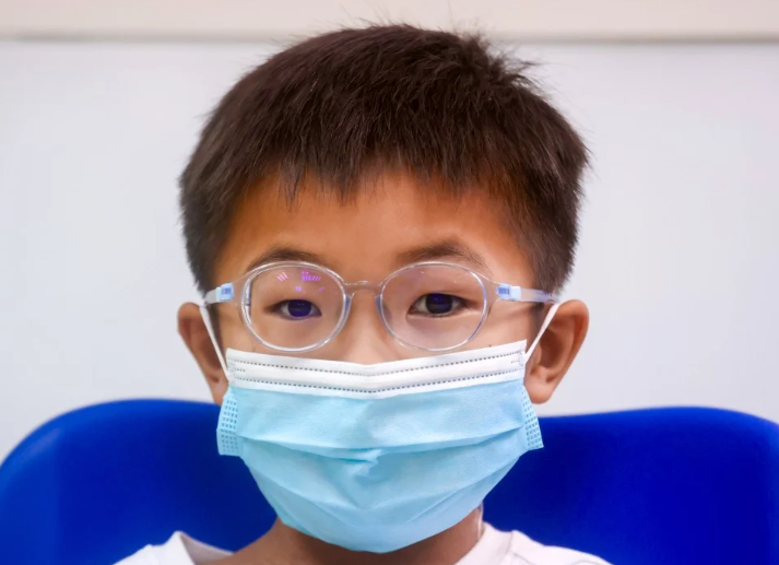 Experts Warn 66% of 8-Year-Olds Face Short-Sightedness by 2028