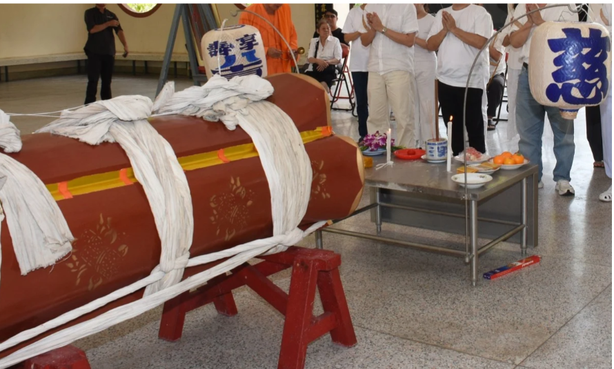 AI Chatbot Burial Date Advice Sparks Lawsuit in Zhejiang