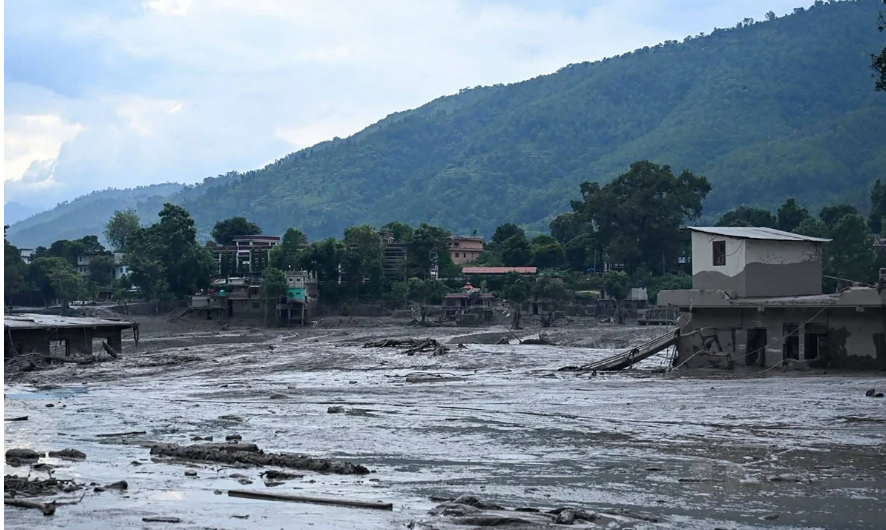 China-Nepal Border Mudslide ： 362 Dead, Over 1,000 Missing