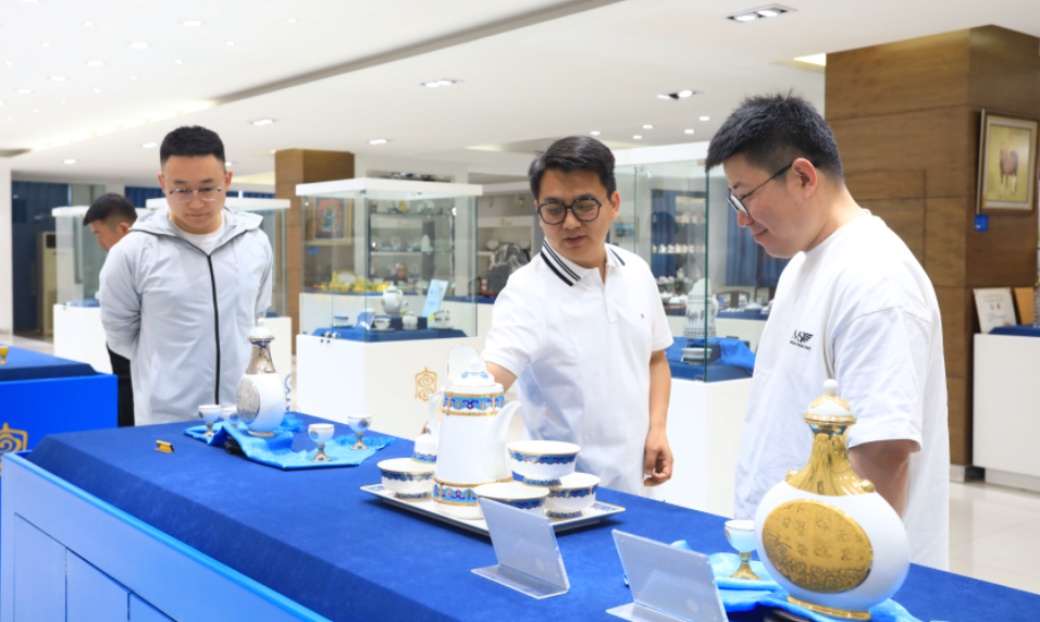 “北疆杯”全国陶瓷艺术设计大赛获奖名单揭晓 第10张