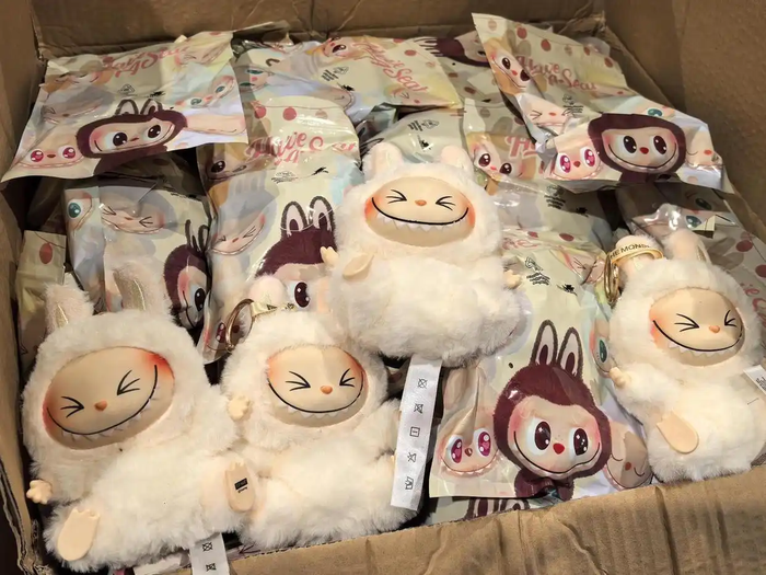 Labubu的假貨產(chǎn)業(yè)鏈:秘密全球發(fā)貨,工廠誰也不能來看