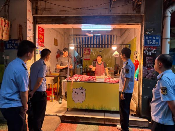 监管“不打烊” 守护“不掉线” | 福州市市场监管系统“错时监管”筑牢安全防线②__监管“不打烊” 守护“不掉线” | 福州市市场监管系统“错时监管”筑牢安全防线②