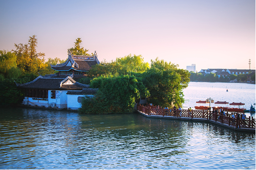 1第一站南湖景区.png