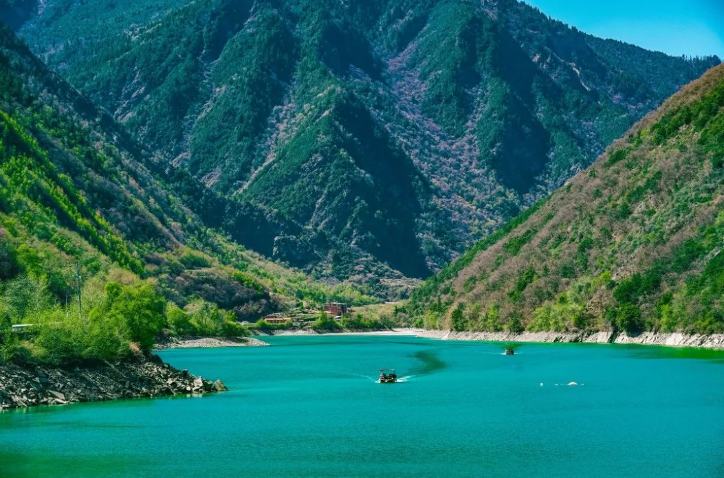 成都汽车消费节联合叠溪松坪沟风景区,向所有粉丝送免费门票大礼包啦!