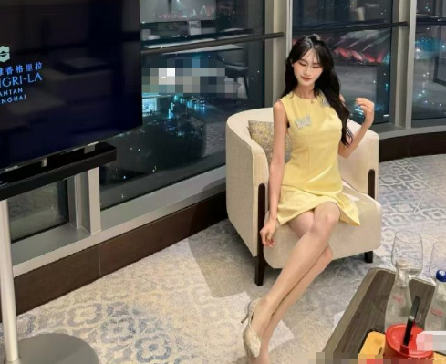 易建联事件女主被扒，年仅19岁，大量私密照流出