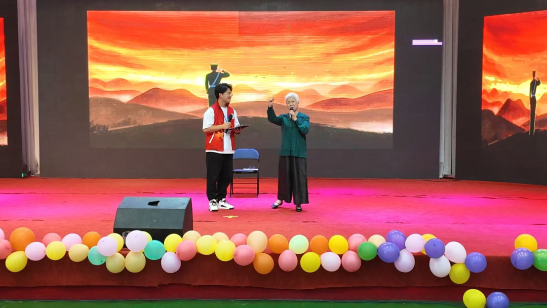 铭记历史 开创未来——纪念中国人民抗日战争暨世界反法西斯战争胜利80周年诗歌朗诵会成功举办 第11张