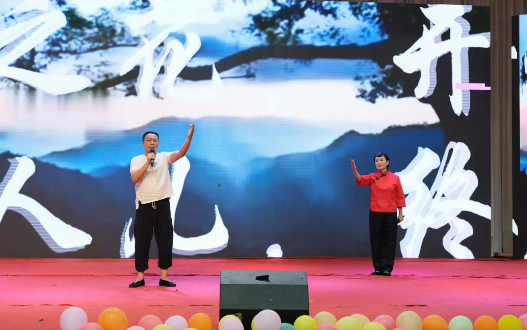 铭记历史 开创未来——纪念中国人民抗日战争暨世界反法西斯战争胜利80周年诗歌朗诵会成功举办 第8张